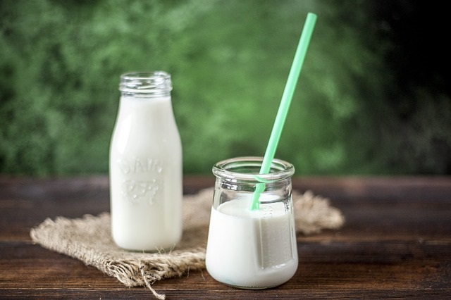 The Month of June is National Dairy Month! Our Healthy Diet Habit Tip of the Day is looking at the Dairy Guidelines and Tips that the USDA recommends and our recommendations.