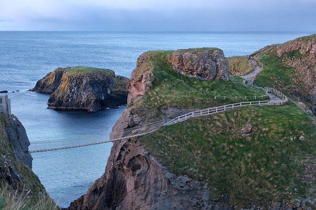 Carrick-A-Rede Rope Bridge in Northern Island that links the mainland to the small island of Carrickarede.