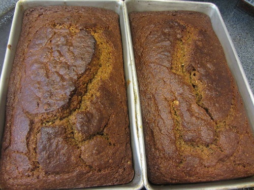 October 30 is Pumpkin Bread Day!