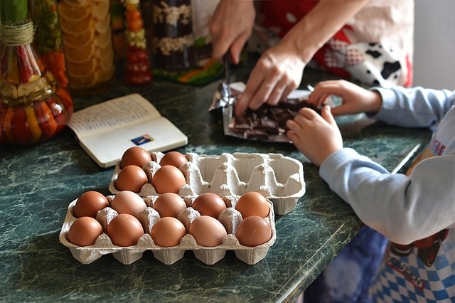 Tips on teaching your kids healthy cooking!