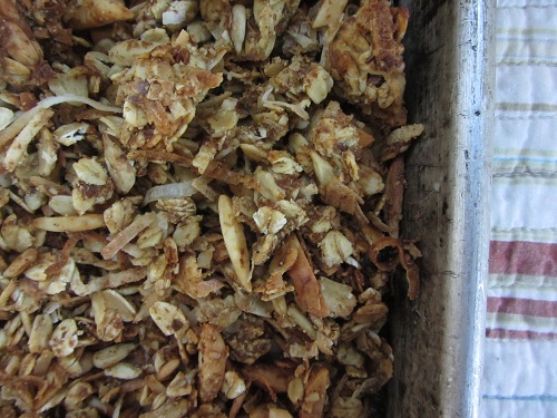 Pumpkin Granola Recipe | Holidays and Observances